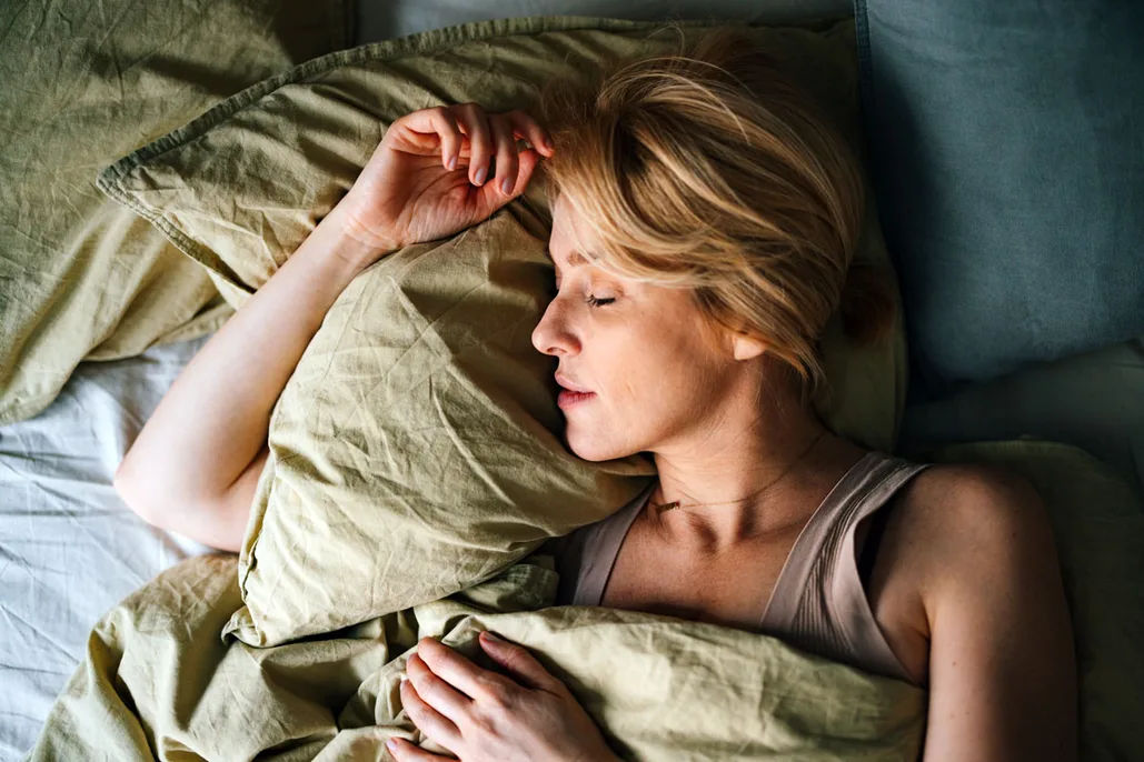 Learn how to sleep better tonight with 8 science backed strategies